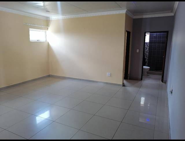 1 bed property to rent in WINCHESTER HILLS